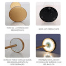 Luminária de mesa em LED.